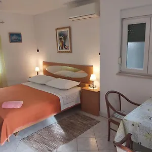 Seaside For 2 P , Trogir Croatie